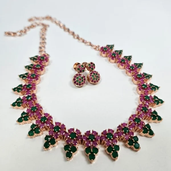 Traditional Necklace Set Traditional Necklace Set