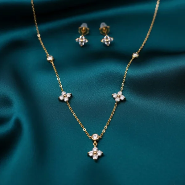 Diamond Bloom Set - Gold Plated - Skin Safe - Waterproof Diamond Bloom Set - Gold Plated - Skin Safe - Waterproof